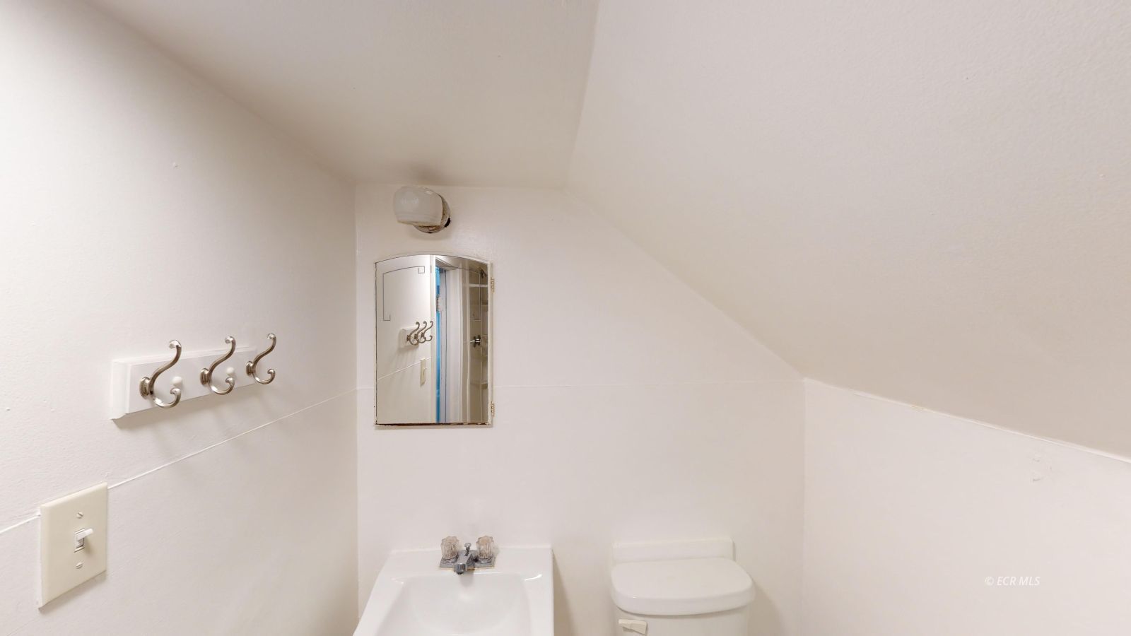 575 12th Street Property Photo 14