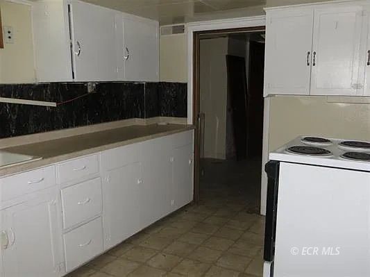 575 12th Street Property Photo 22