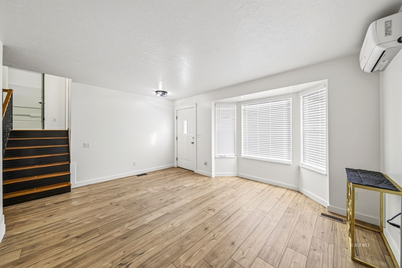 2210 Clearwater Court Property Photo 5