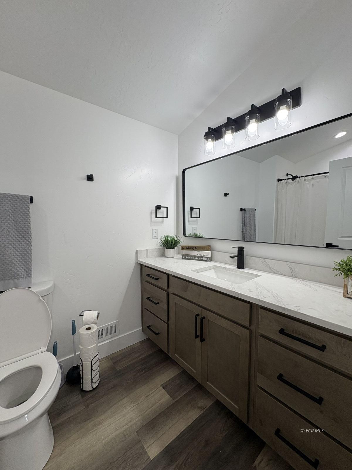 2623 Platinum Drive Property Photo 16