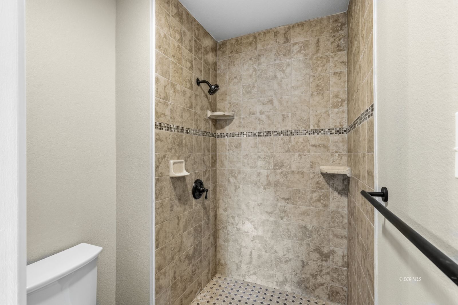 391 Edgebrook Drive Property Photo 19