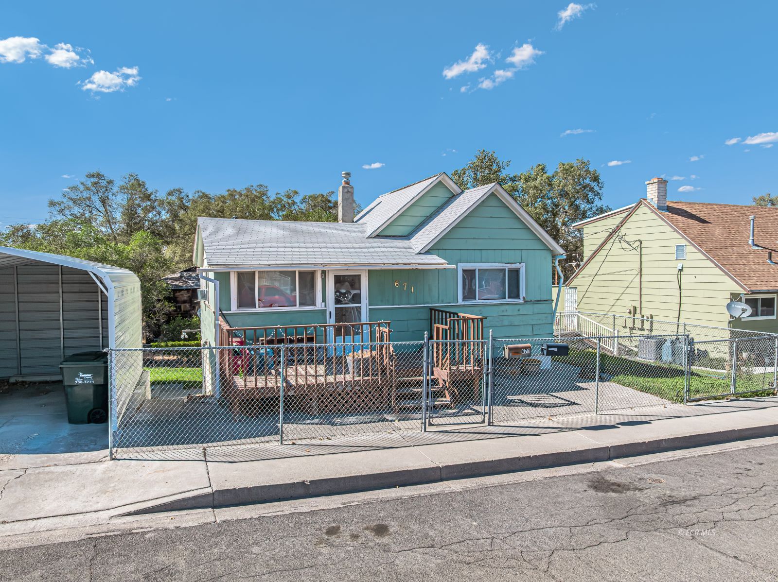 671 Ouderkirk Avenue Property Photo 1