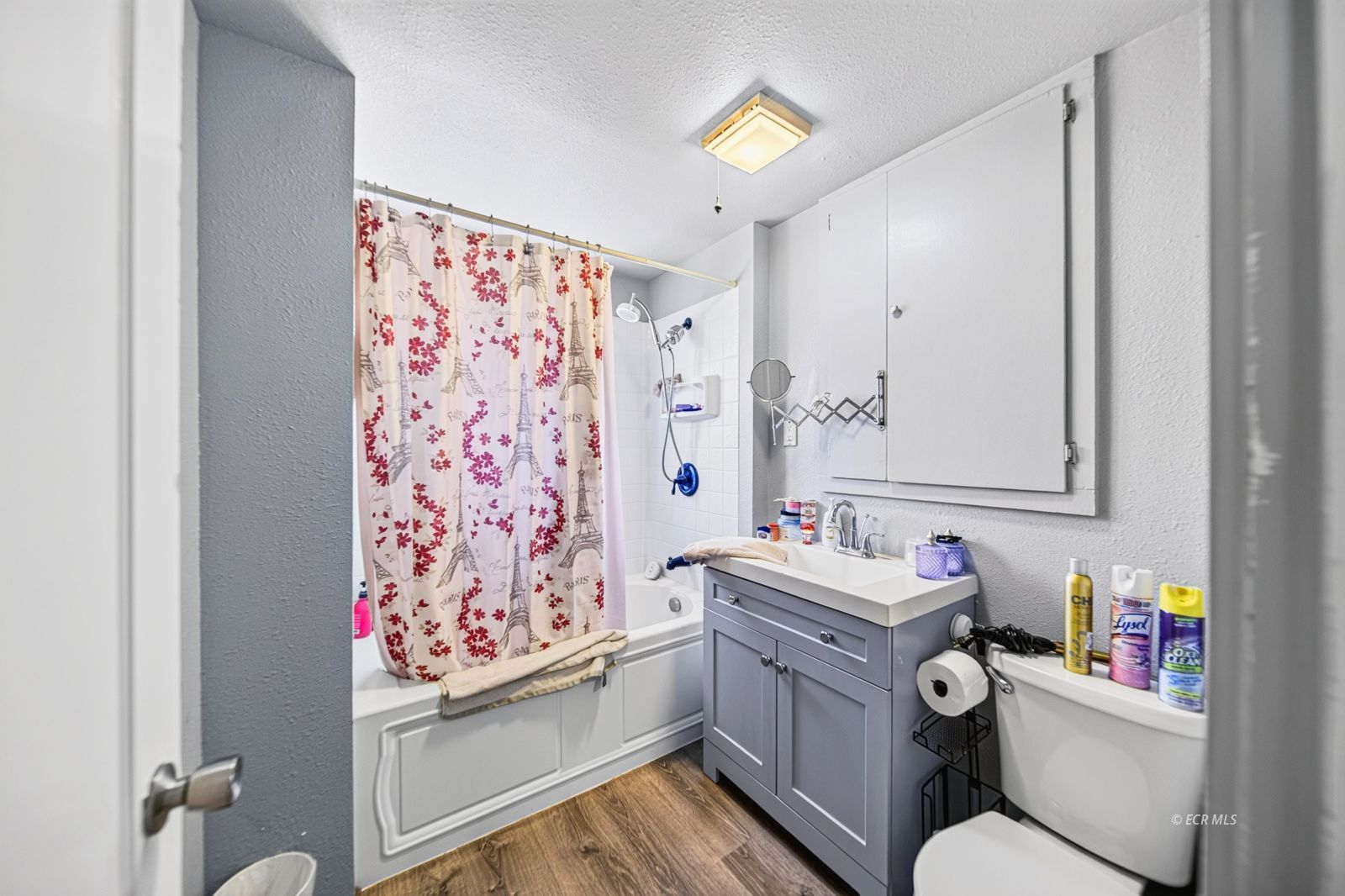 671 Ouderkirk Avenue Property Photo 15