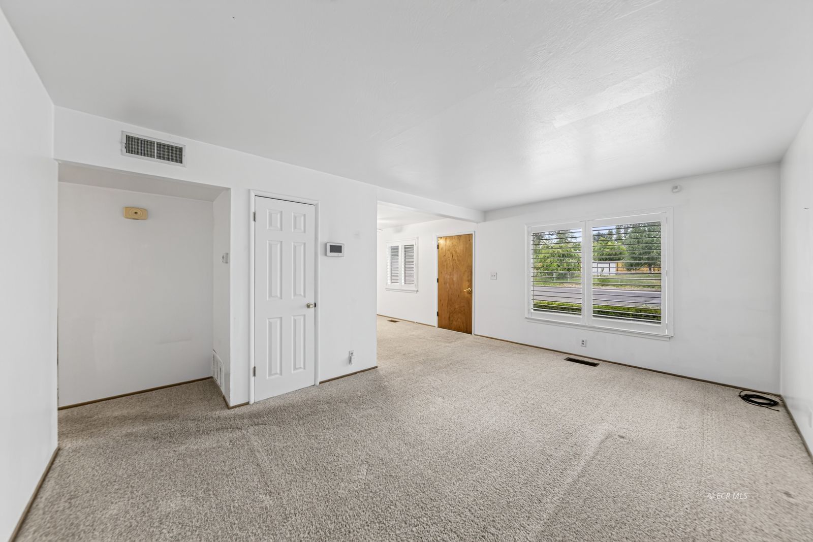 378 Willow Street Property Photo 5