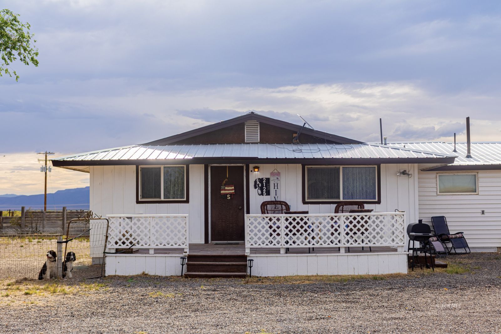 2125 1600 East Property Photo 2