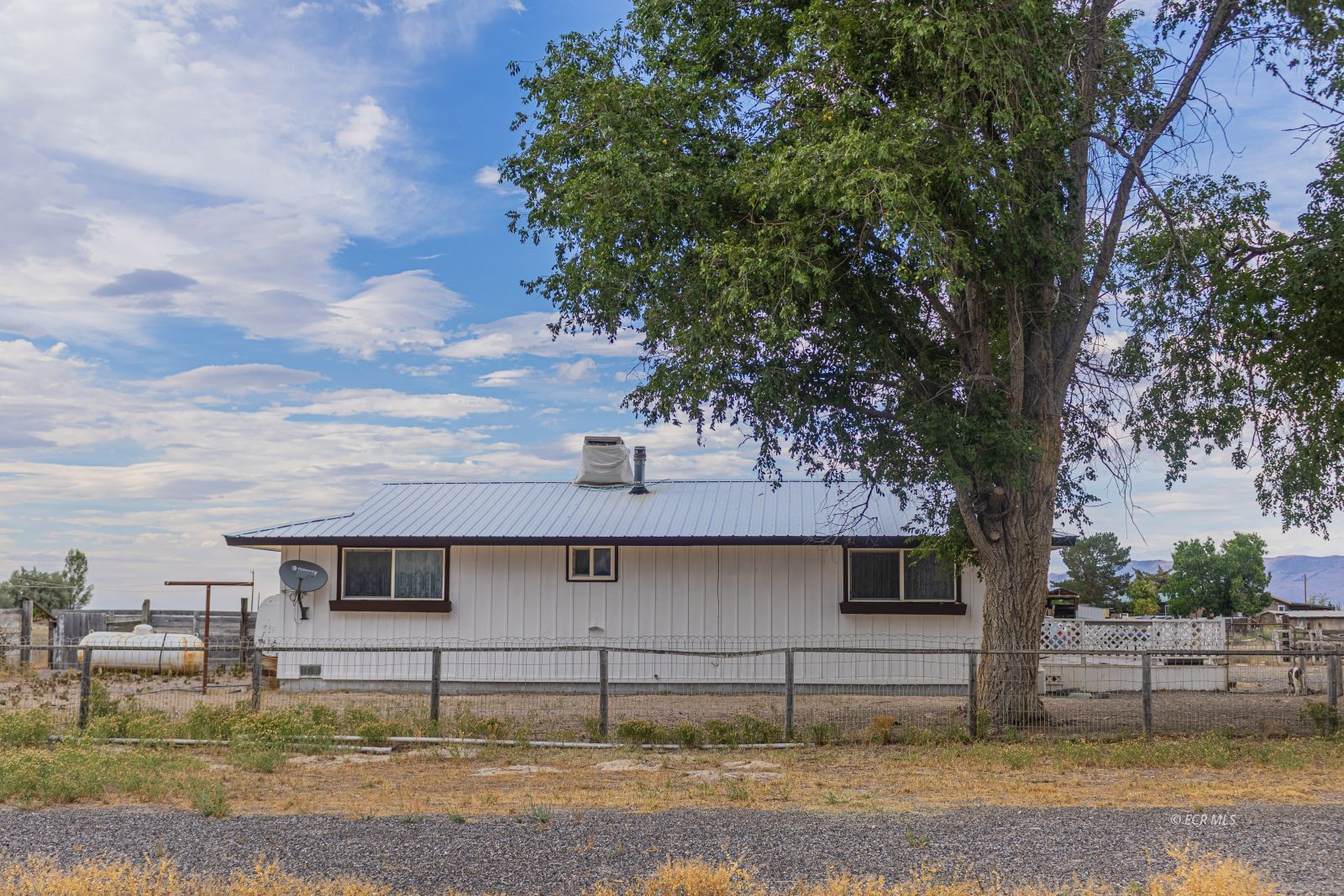 2125 1600 East Property Photo 4