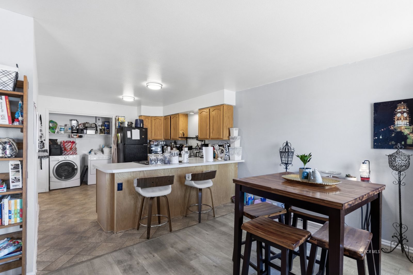 341 Parkchester Drive Property Photo 4