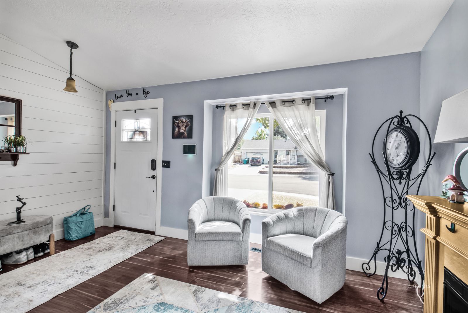 2424 Rodeo Court Property Photo 6