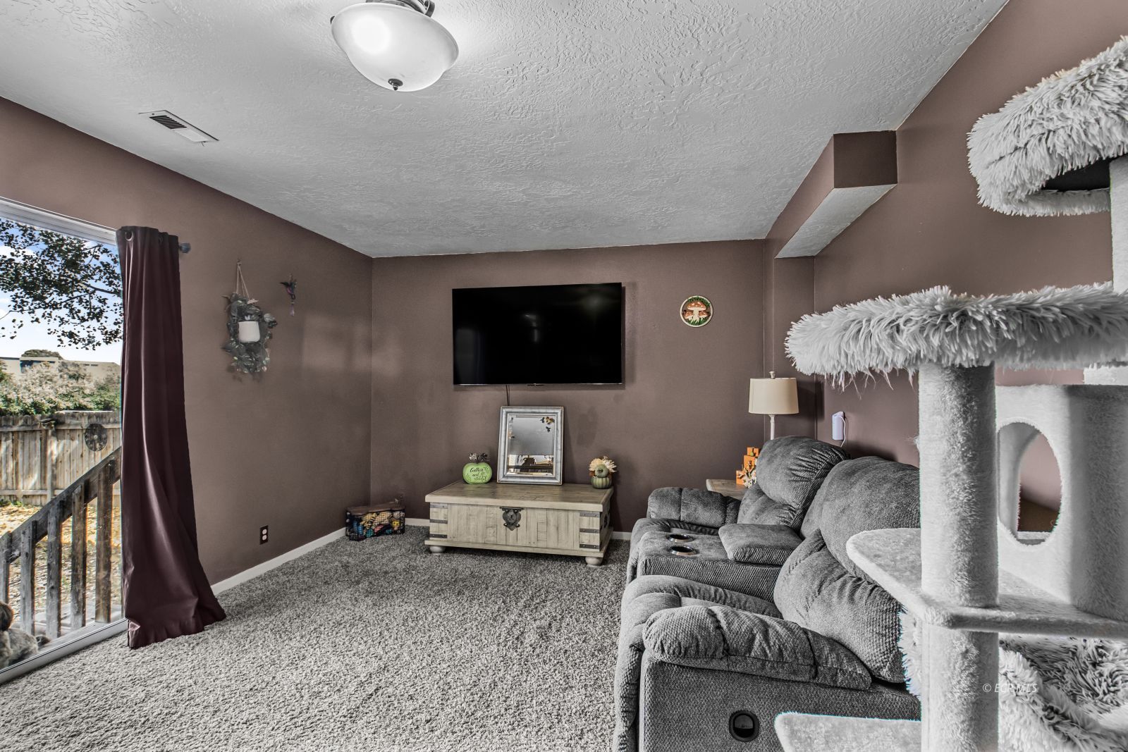 2424 Rodeo Court Property Photo 13
