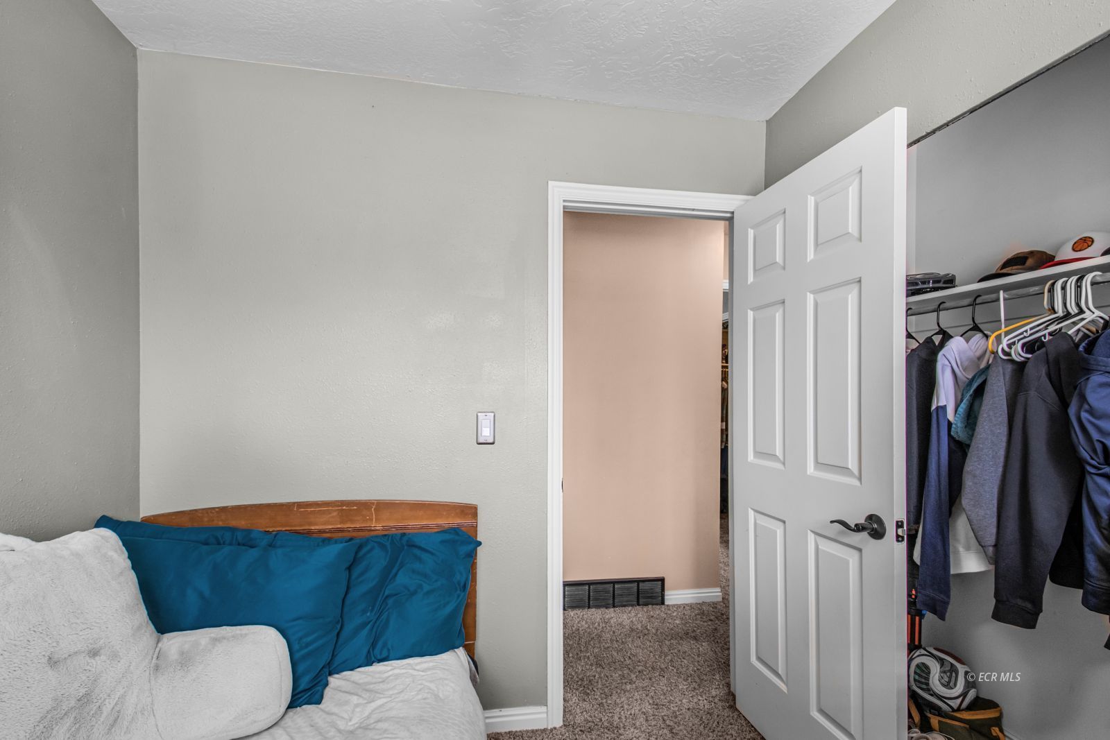 2424 Rodeo Court Property Photo 25