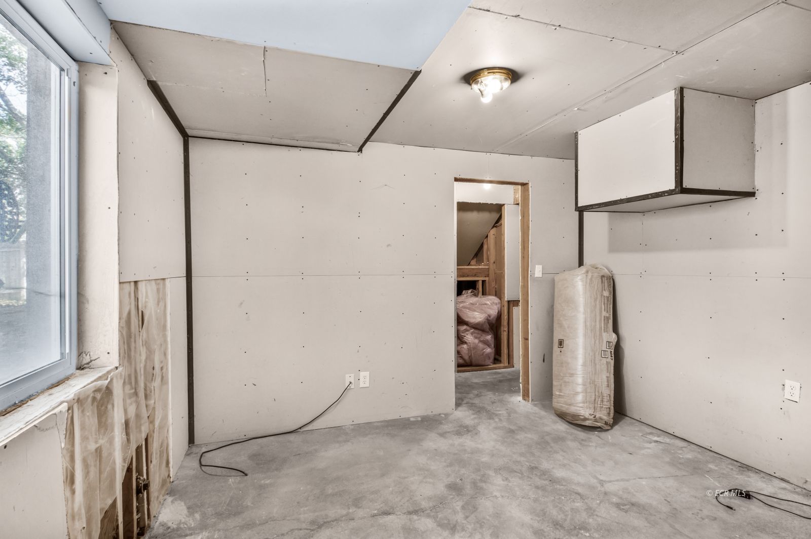 2424 Rodeo Court Property Photo 27