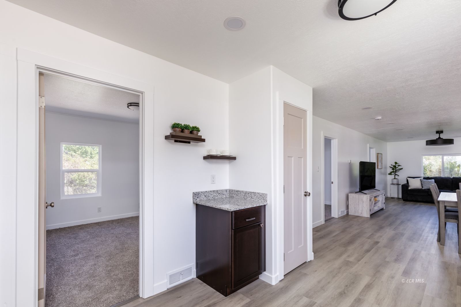 699 Elm Street Property Photo 15