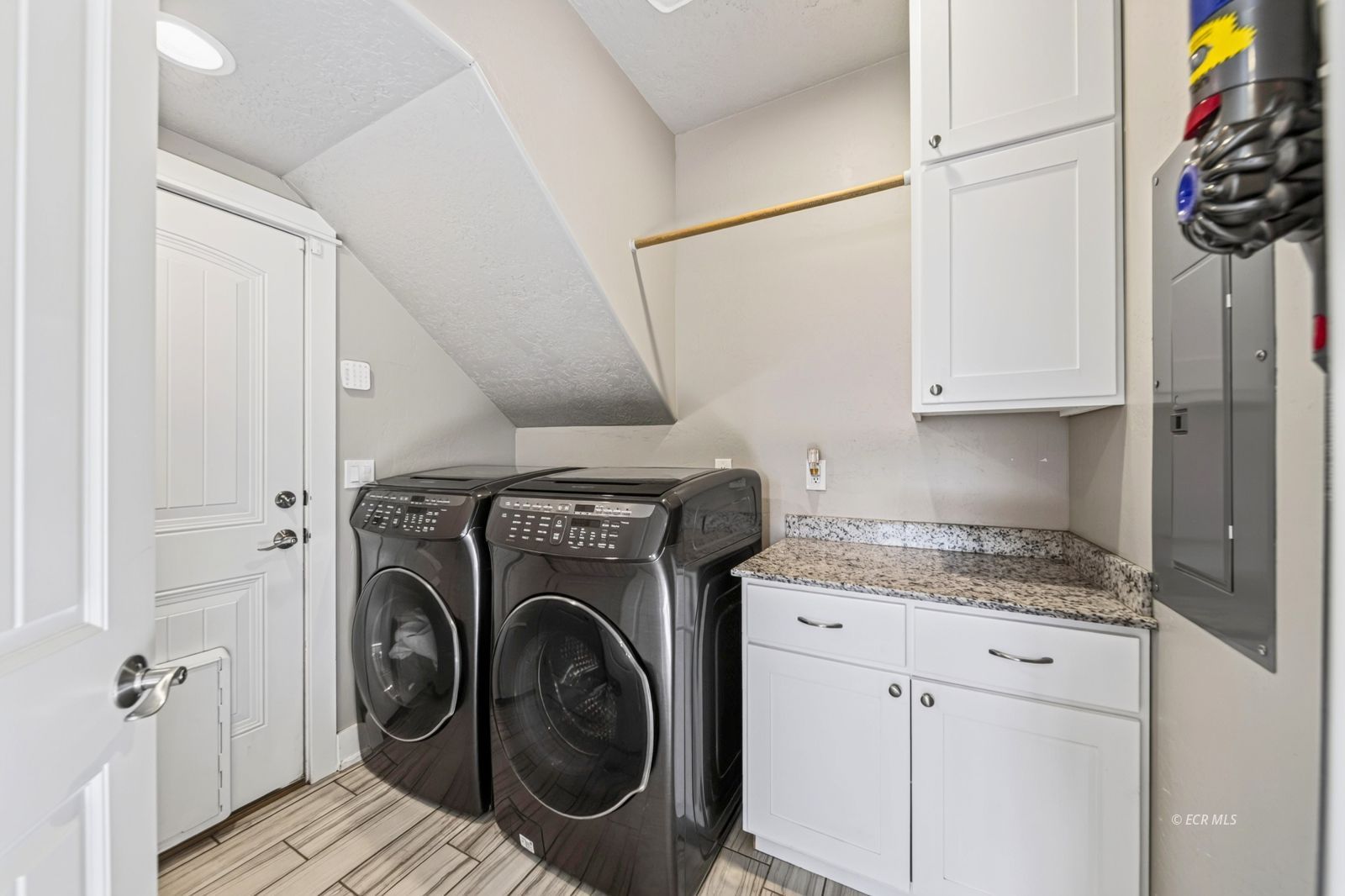 927 Bronco Drive Property Photo 16