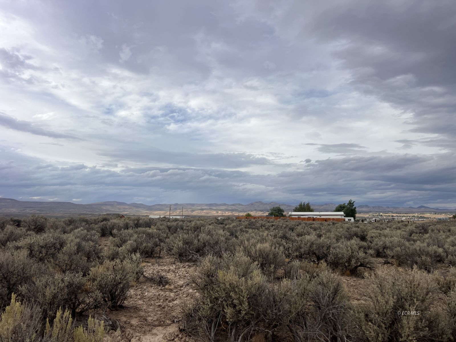 Rattlesnake St Property Photo 1