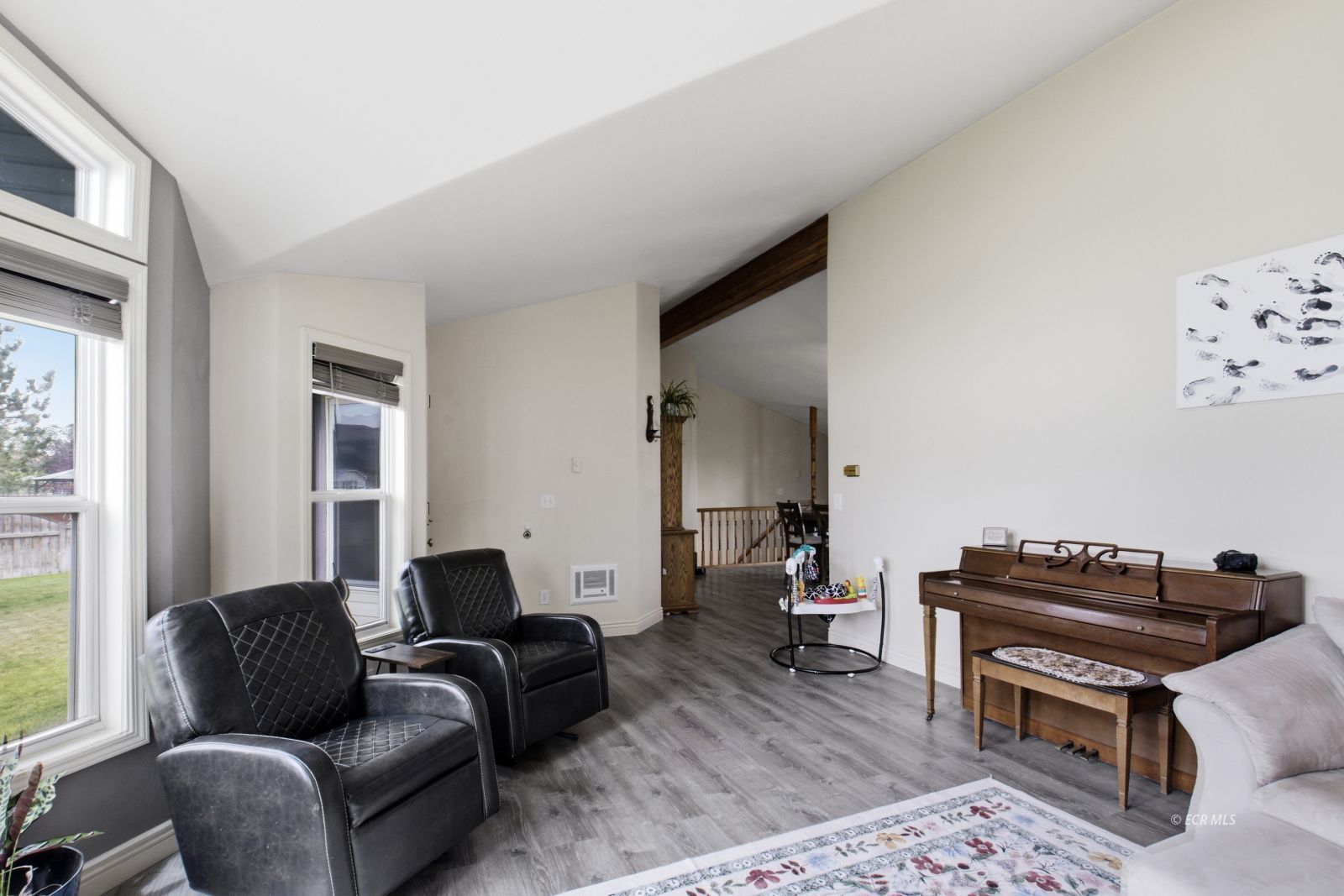 807 Hogan Street Property Photo 6