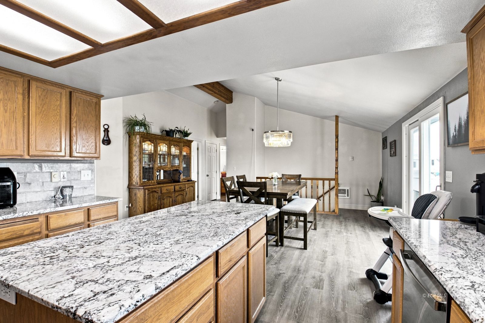 807 Hogan Street Property Photo 10