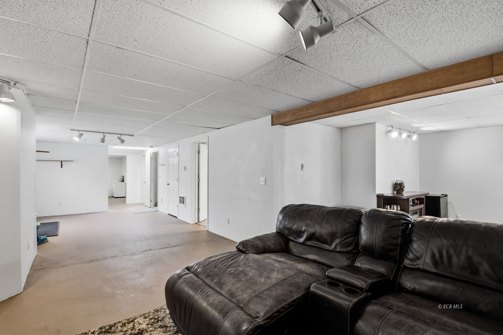 807 Hogan Street Property Photo 33