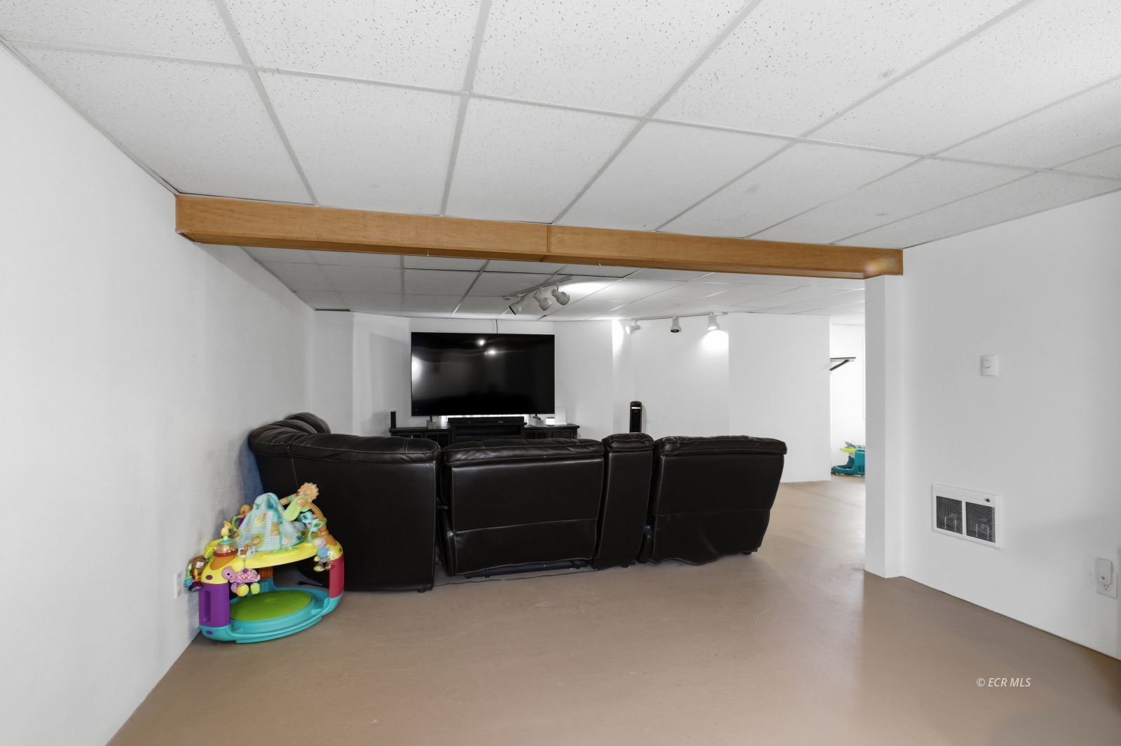 807 Hogan Street Property Photo 34