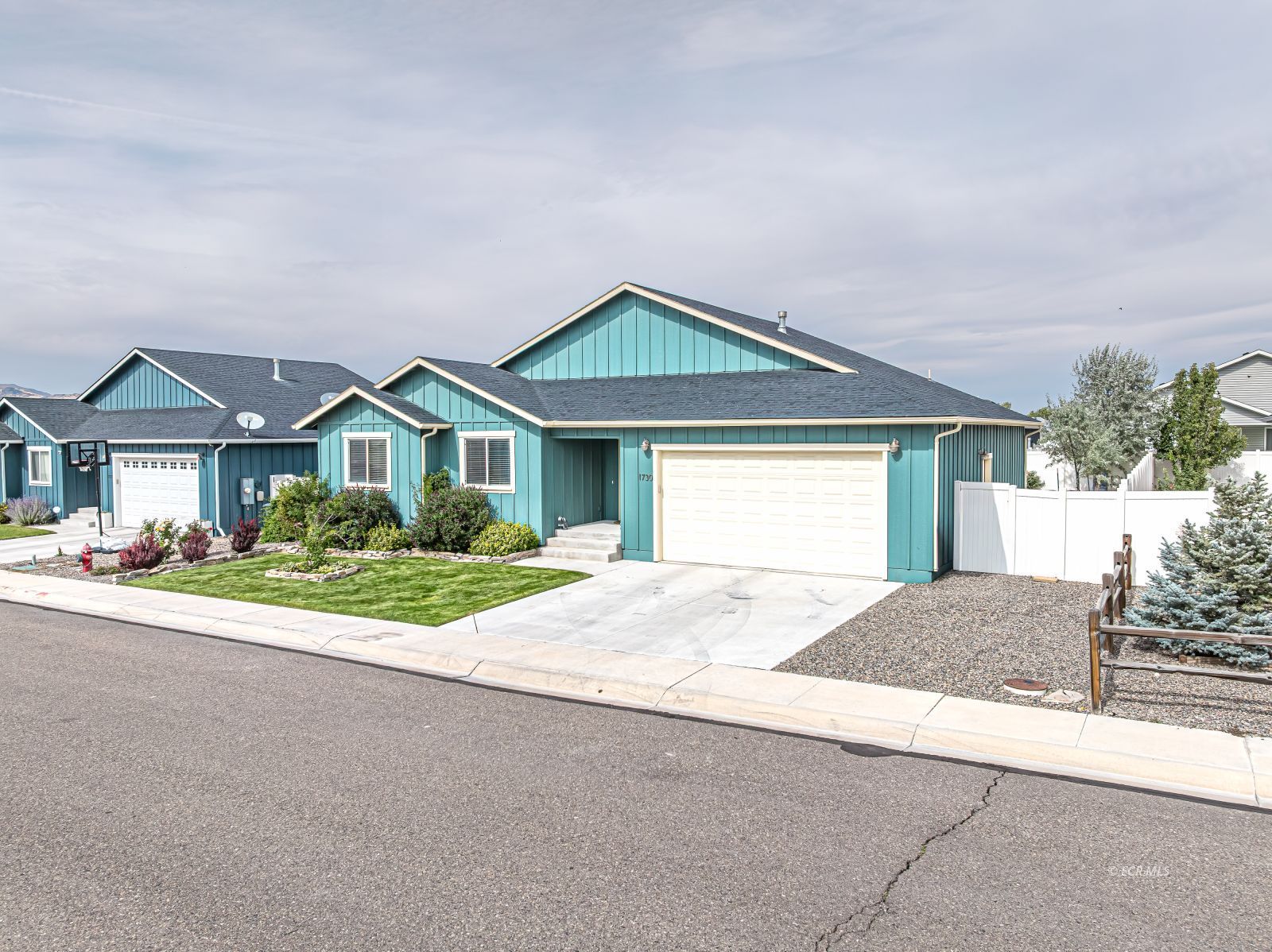 1730 Flagstone Drive Property Photo 3