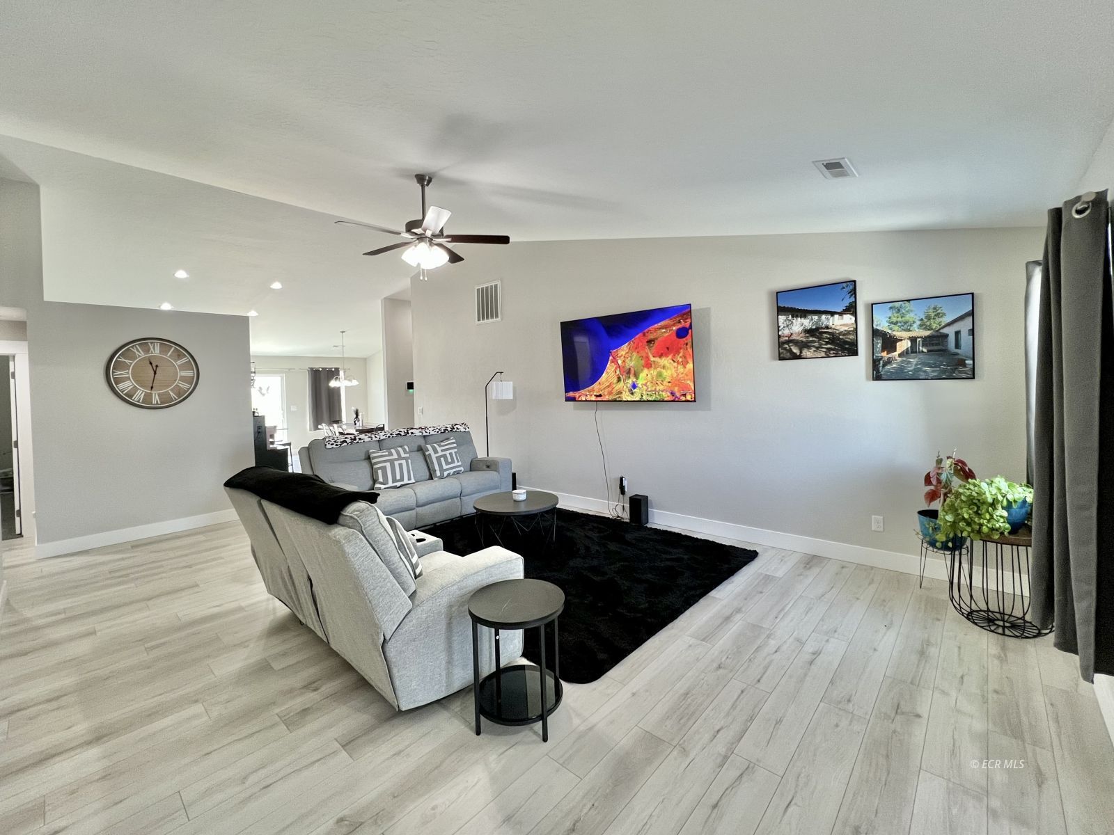 1764 Granite Drive Property Photo 4
