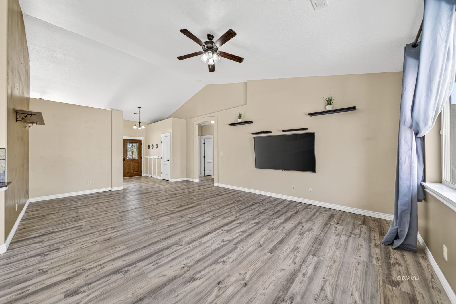 1182 Dry Creek Trail Property Photo 7