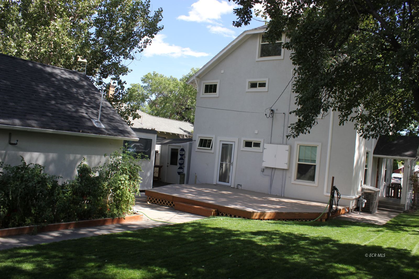 148 W Pine Street Property Photo 3