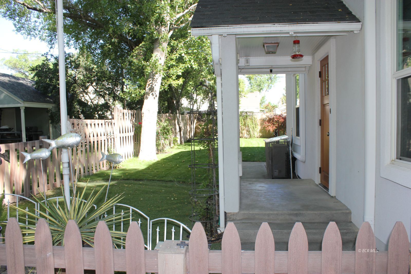 148 W Pine Street Property Photo 6