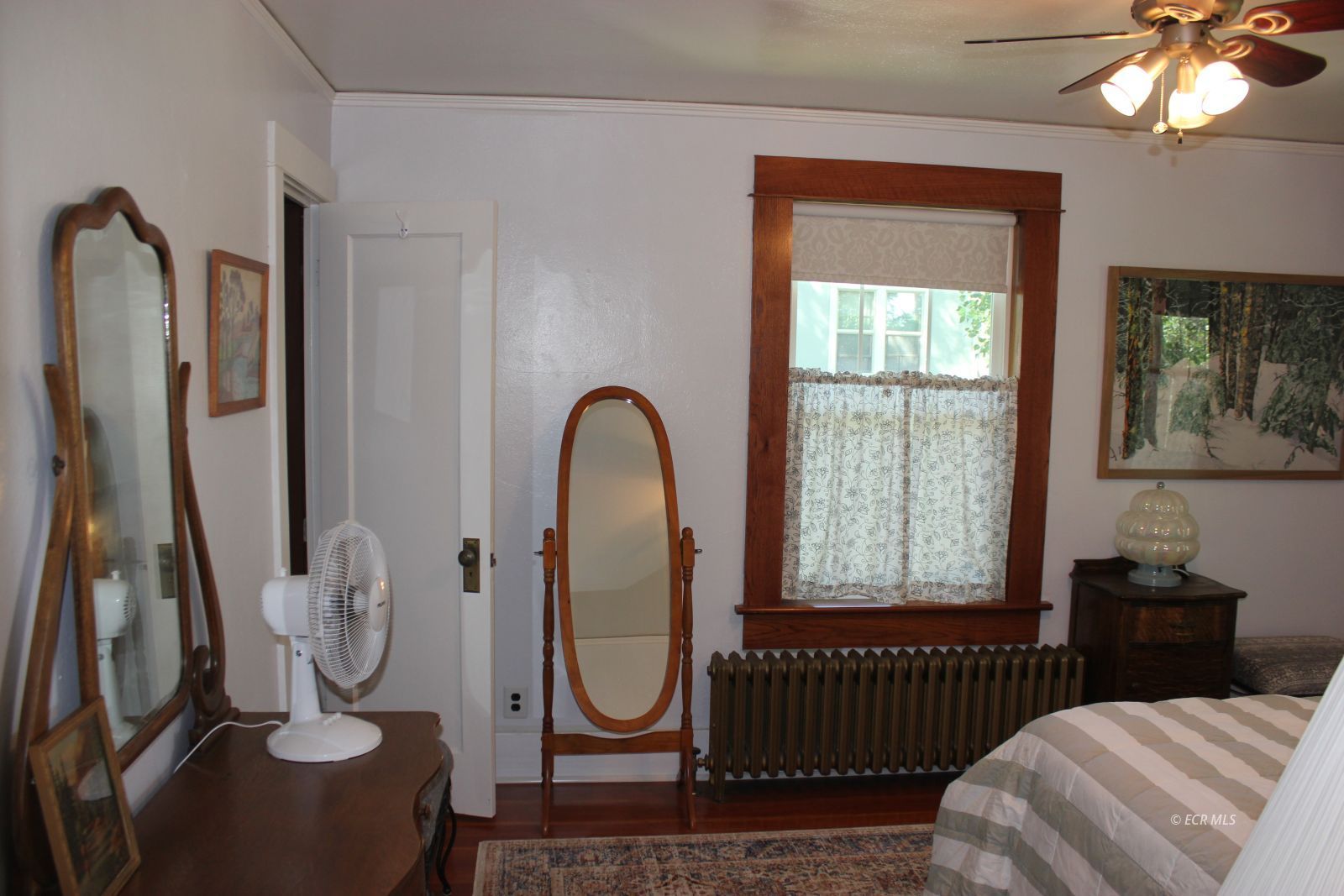 148 W Pine Street Property Photo 8