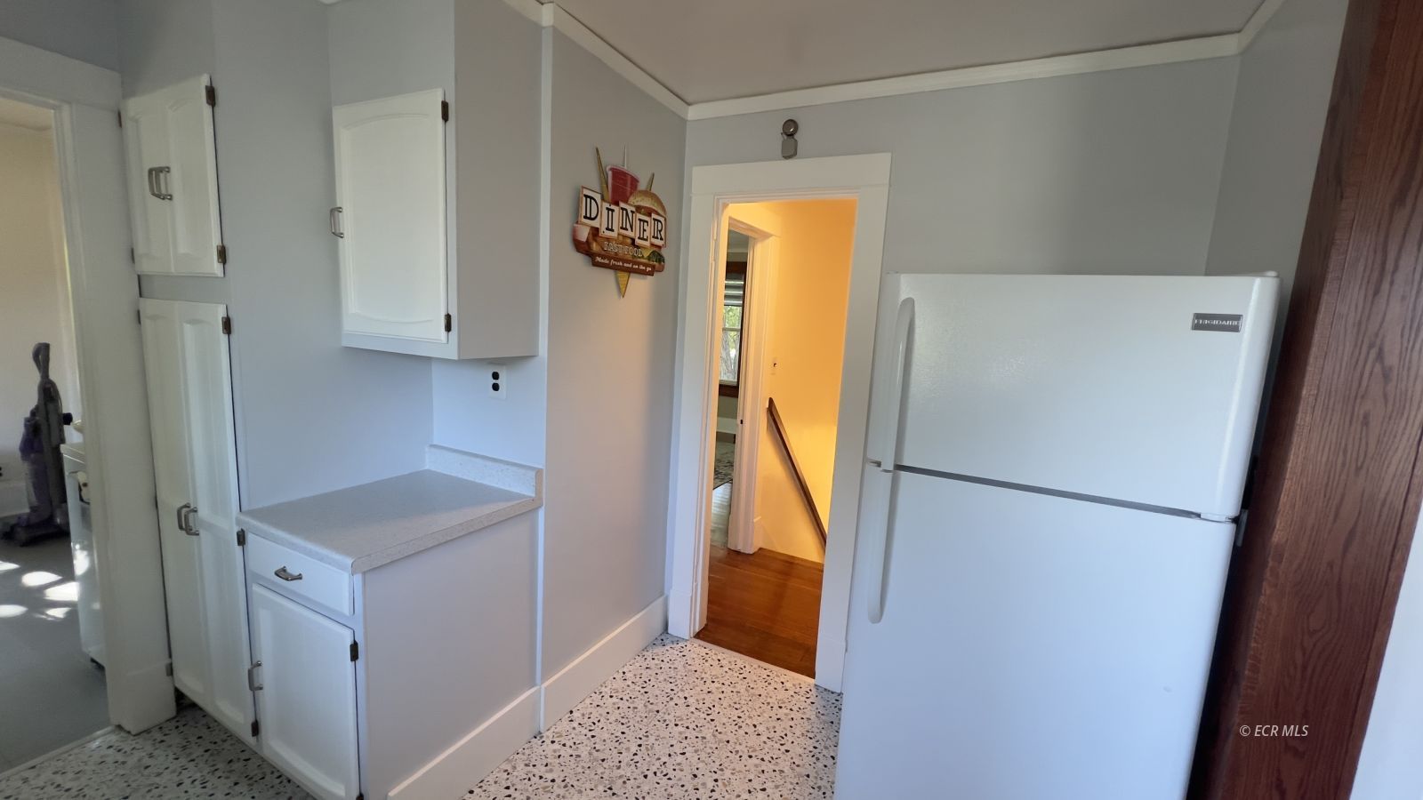 148 W Pine Street Property Photo 16
