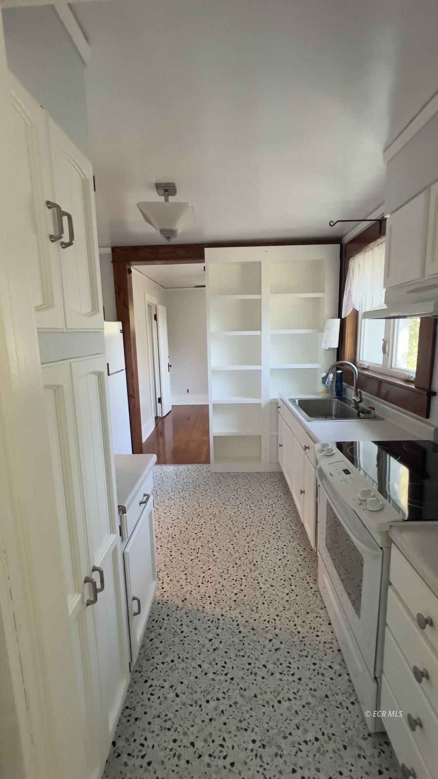 148 W Pine Street Property Photo 17