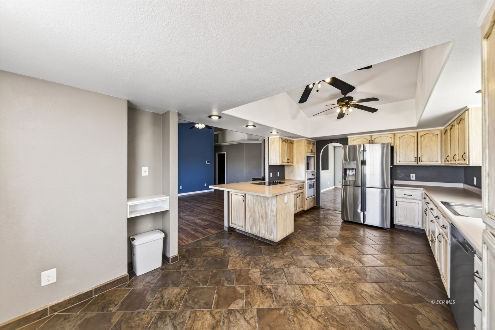 407 Flora Drive Property Photo 10