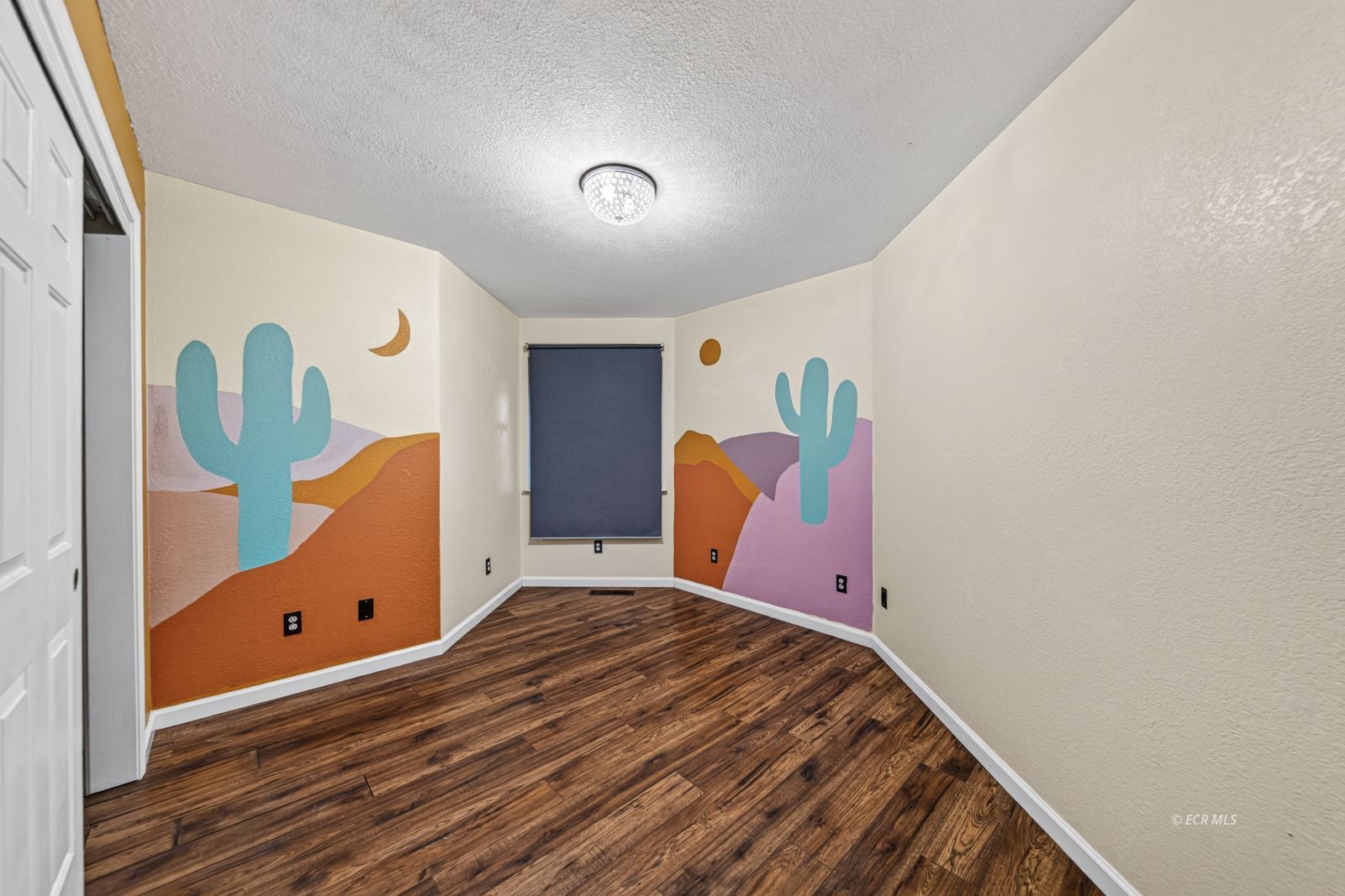407 Flora Drive Property Photo 14