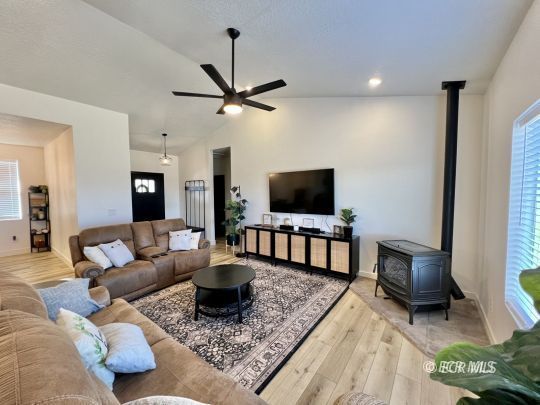 117 Lawndale Drive Property Photo 6