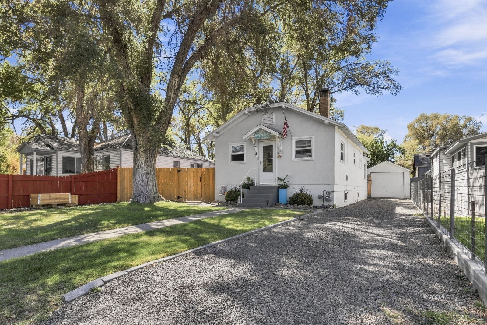 486 S 6th Street Property Photo 1