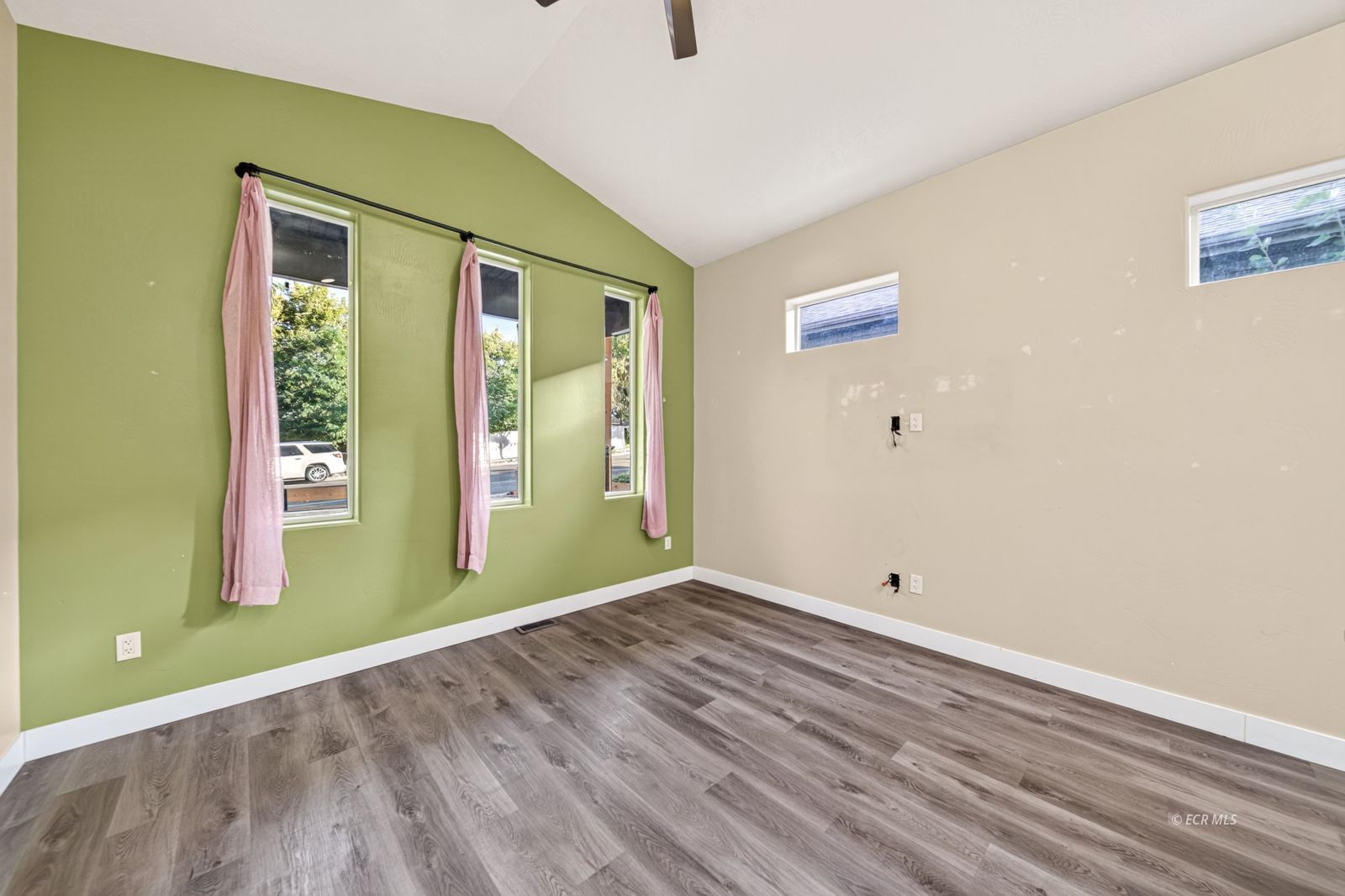 433 Cedar Street Property Photo 19