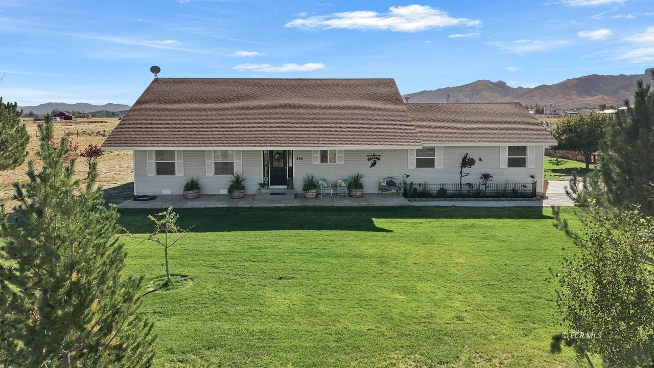 566 Diamondback Drive Property Photo 1