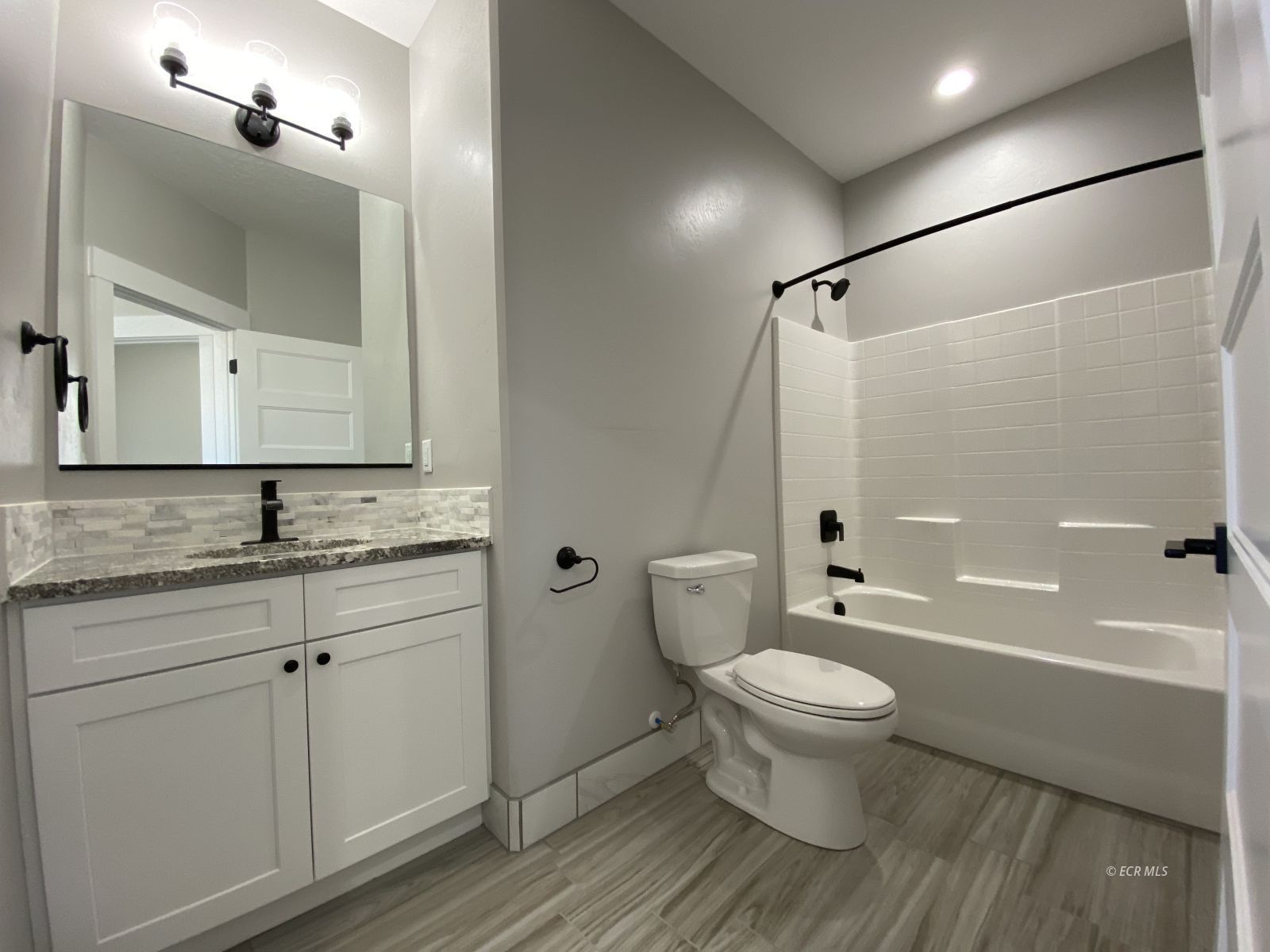 267 Northglen Drive Property Photo 12