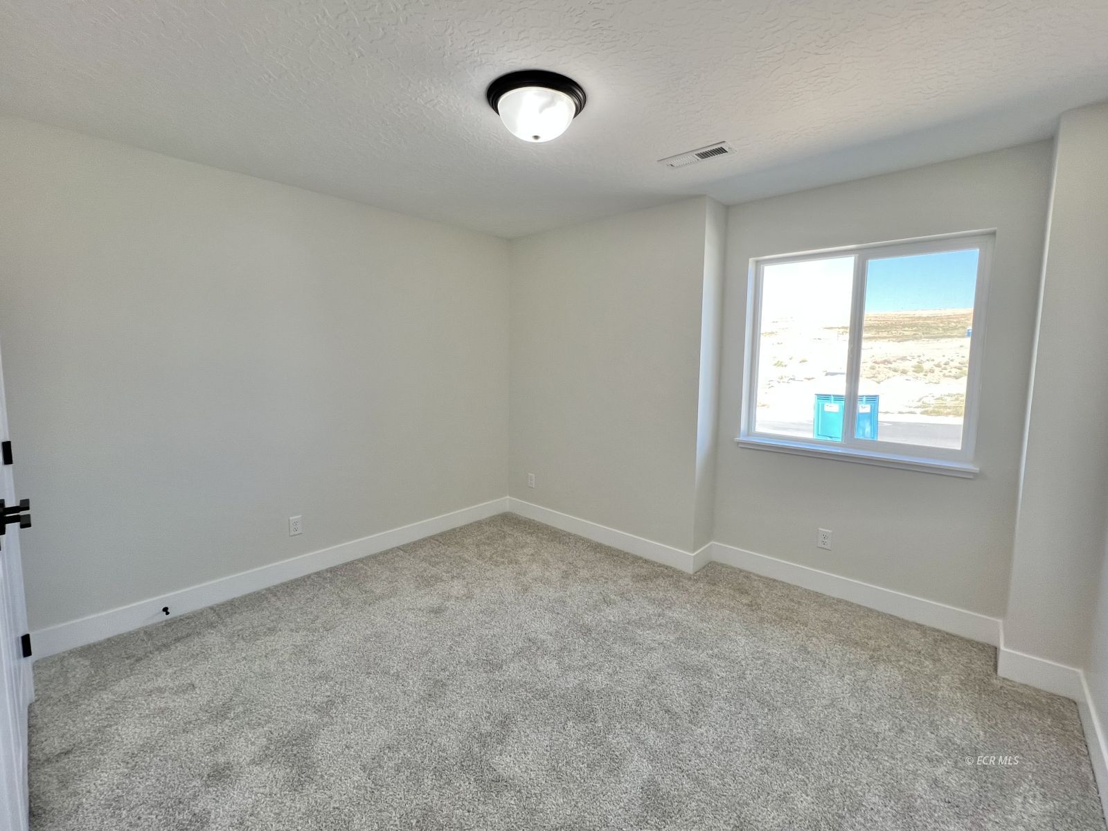 565 Blackstone Drive Property Photo 18