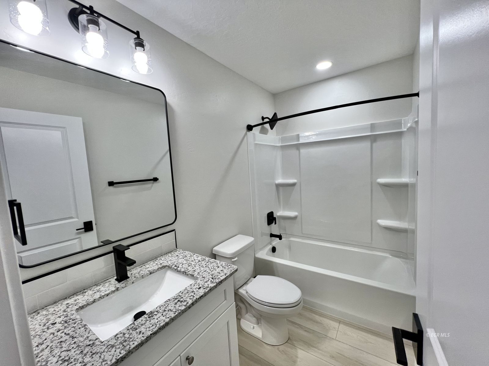 565 Blackstone Drive Property Photo 20