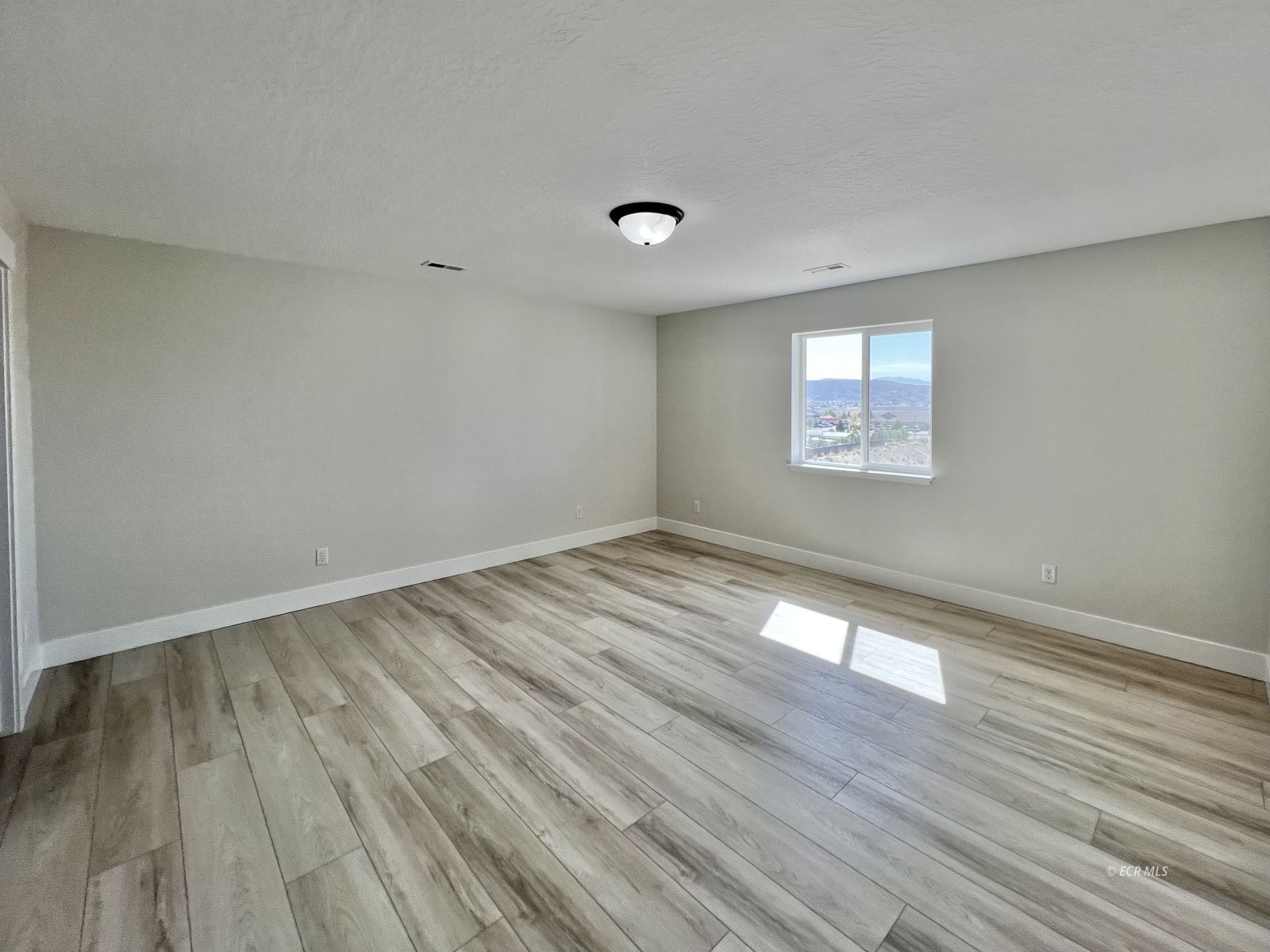 565 Blackstone Drive Property Photo 22