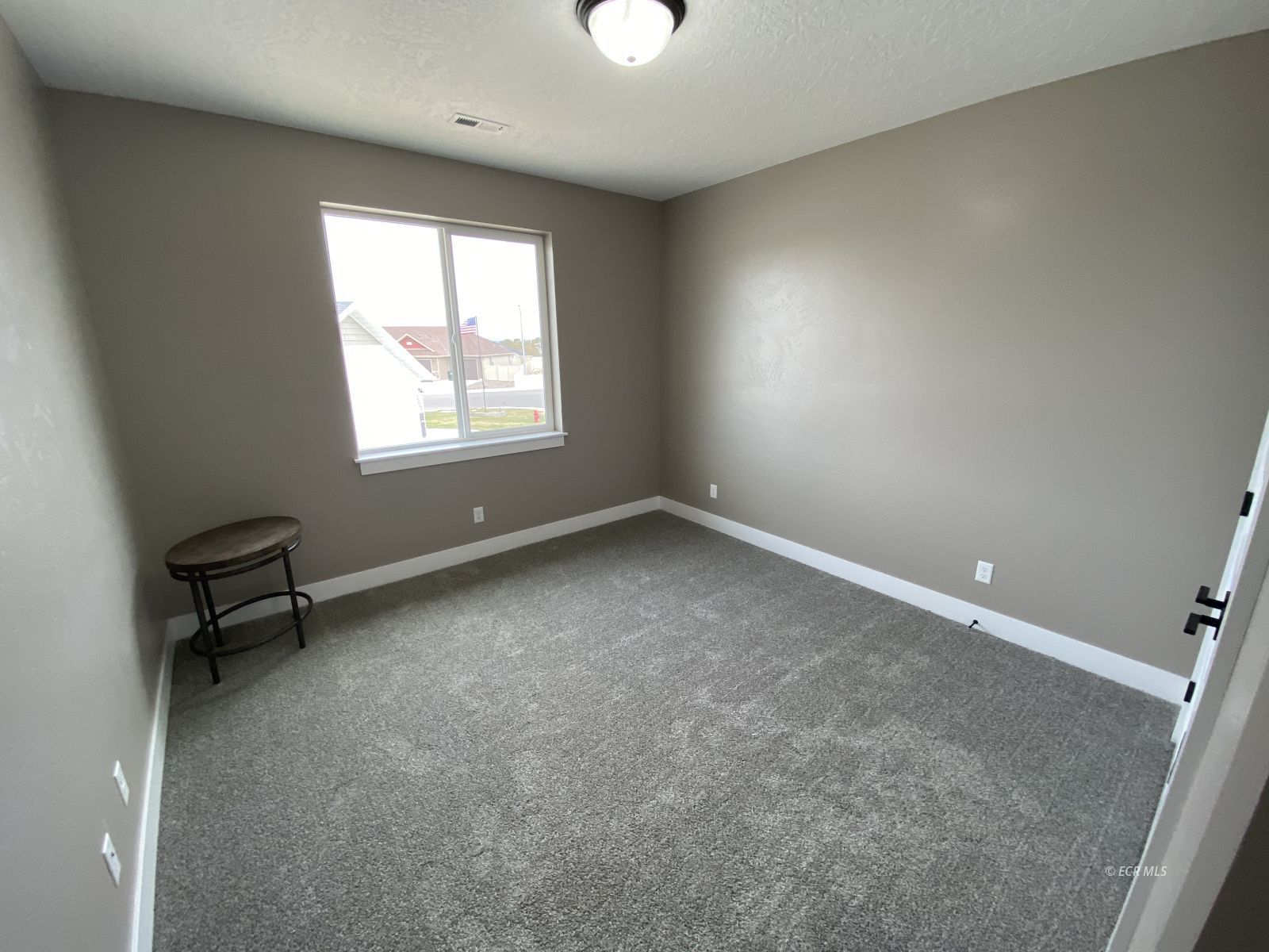 652 Spring Creek Parkway Property Photo 21