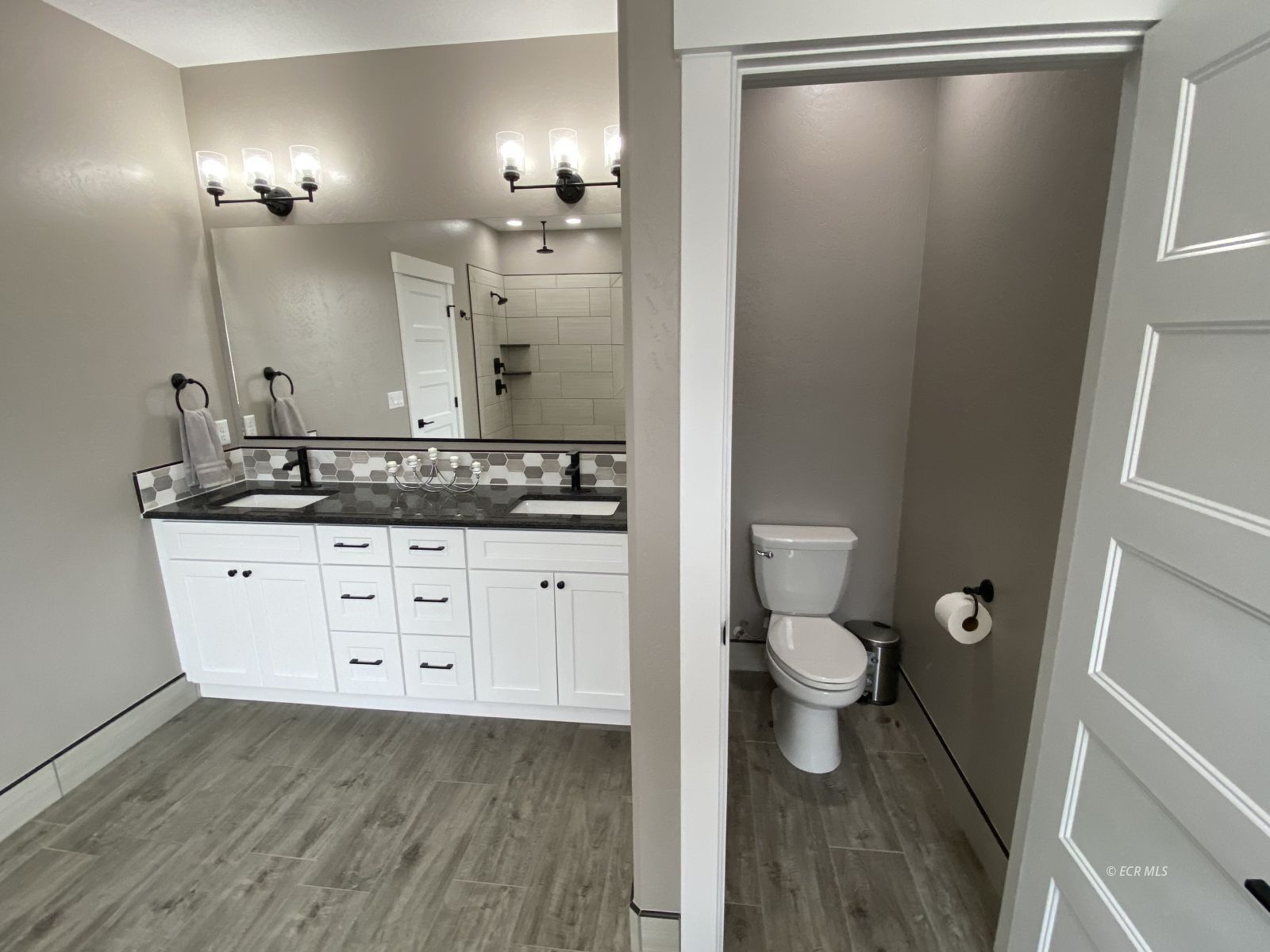 652 Spring Creek Parkway Property Photo 26