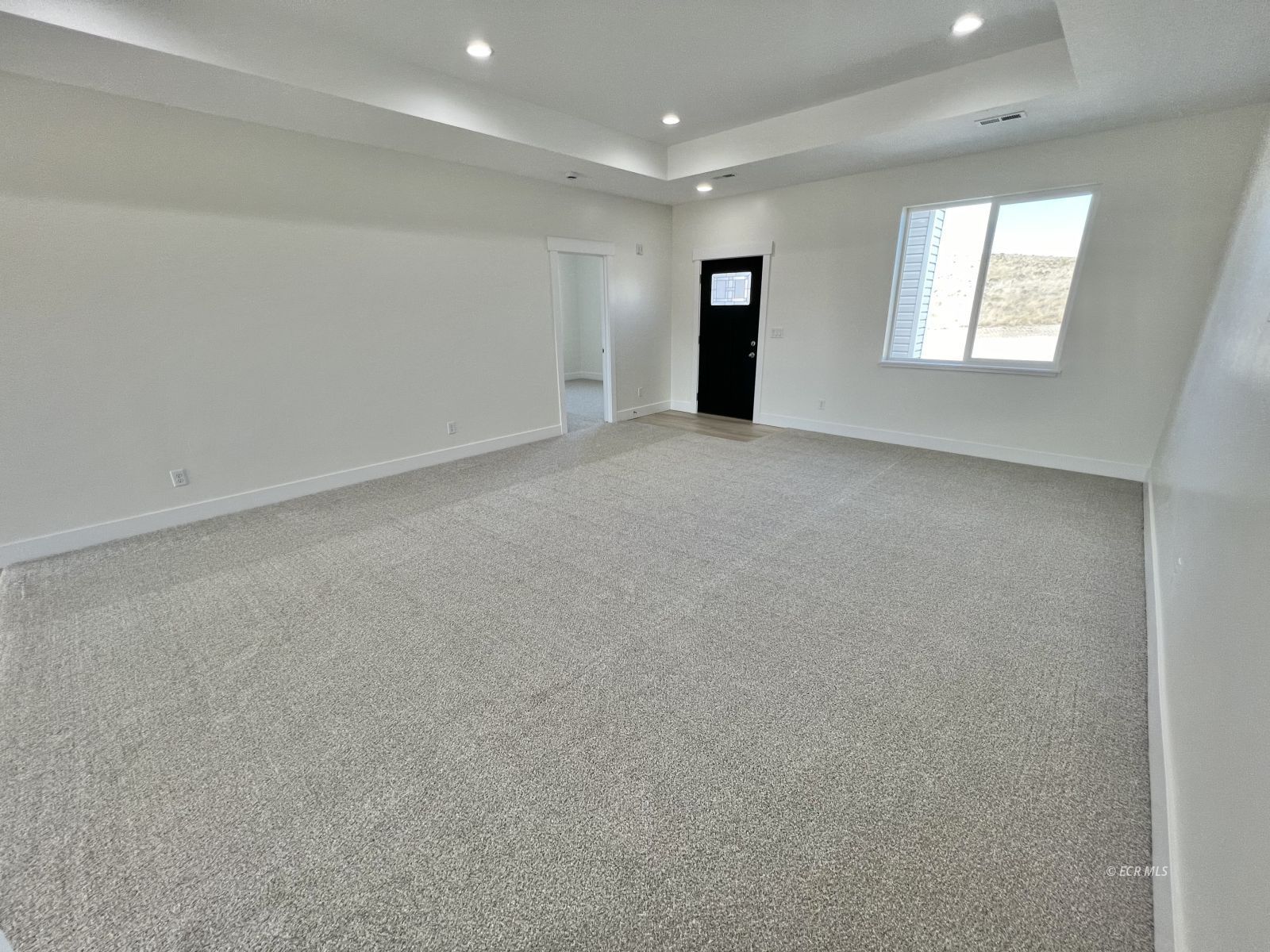 327 Lookout Drive Property Photo 4