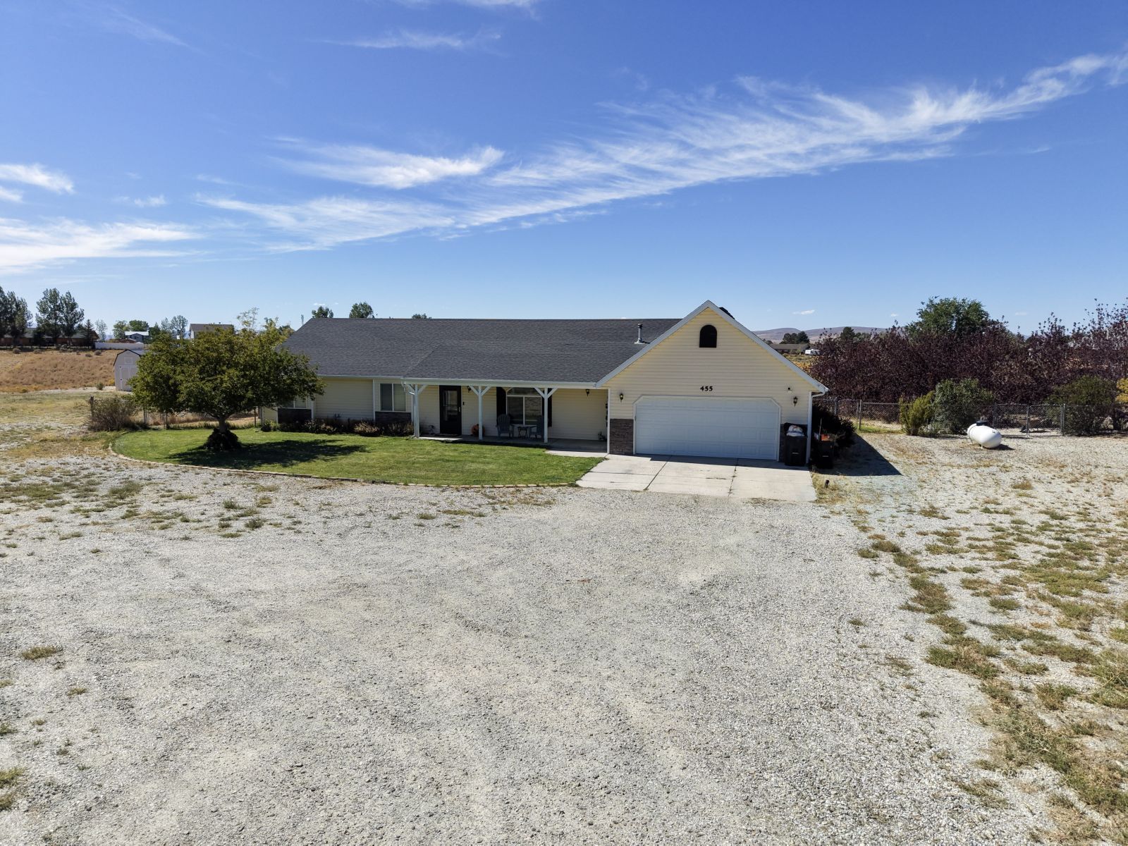 455 Blakeland Drive Property Photo 3