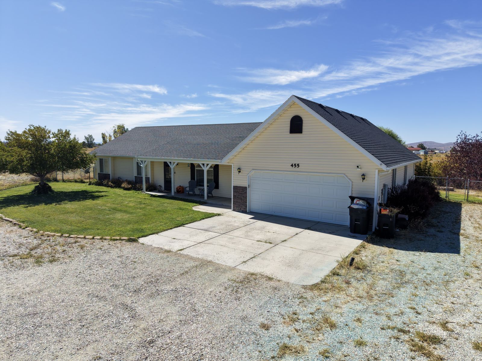 455 Blakeland Drive Property Photo 4