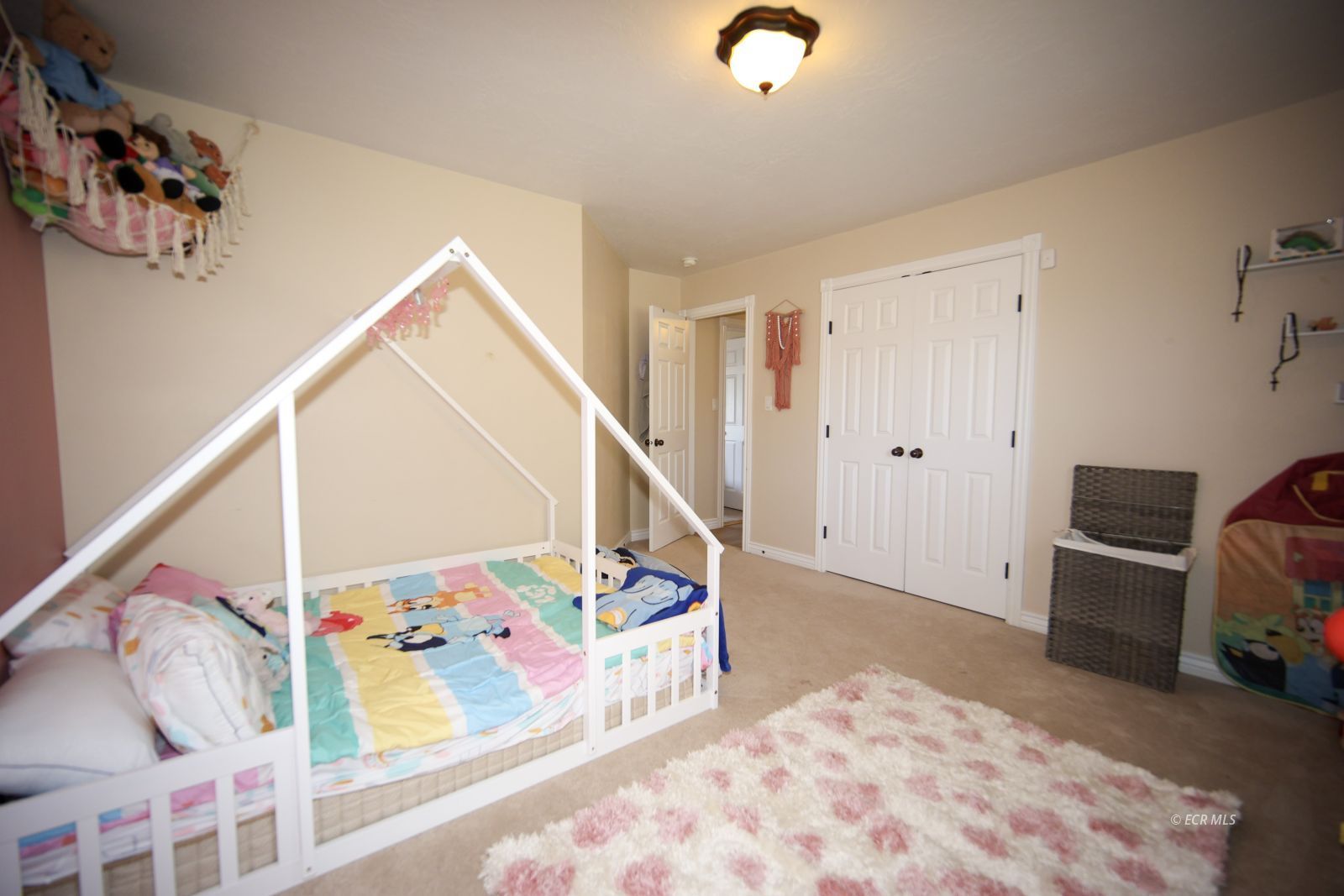 455 Blakeland Drive Property Photo 22