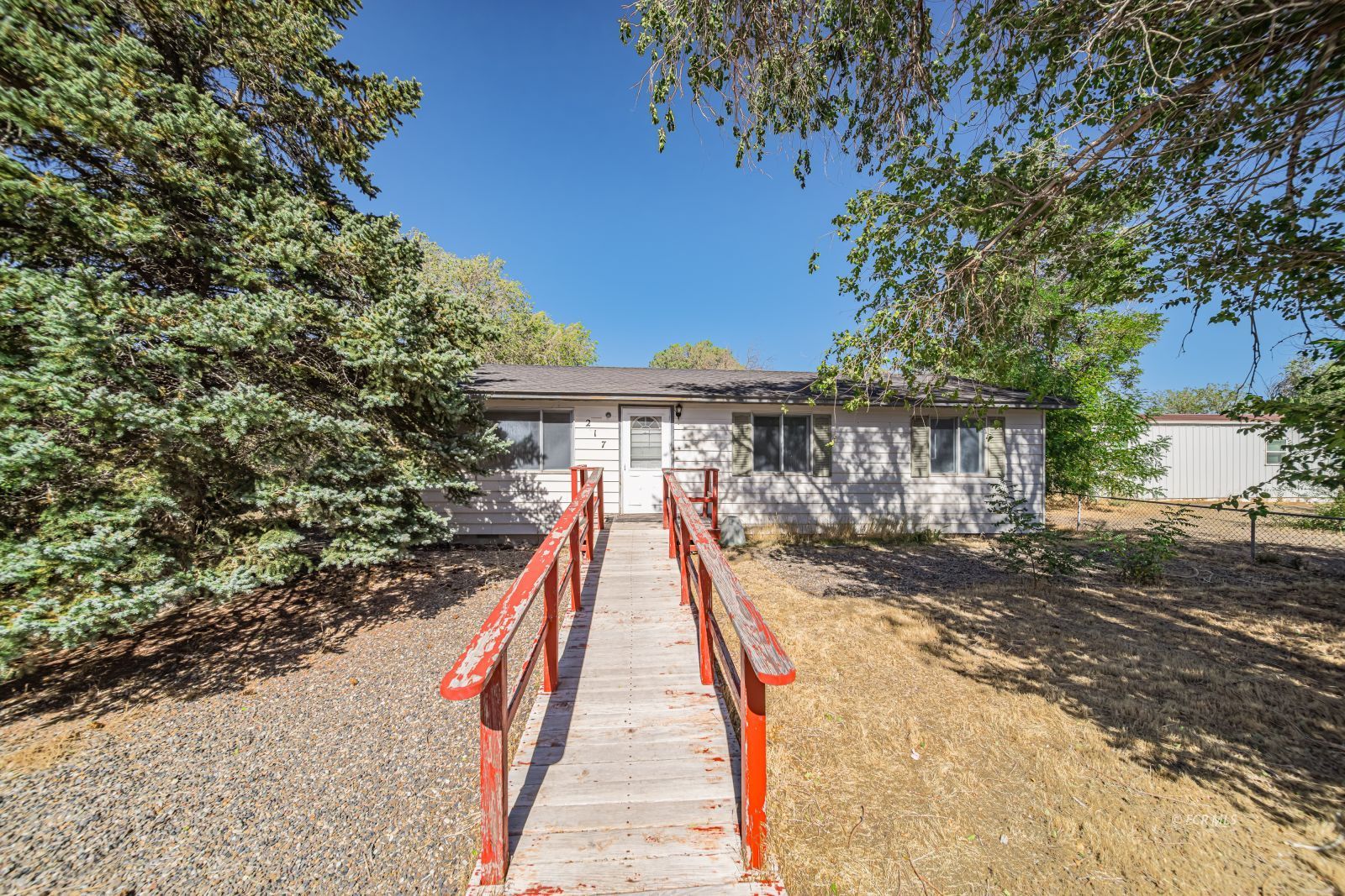 217 4th Street Property Photo 5