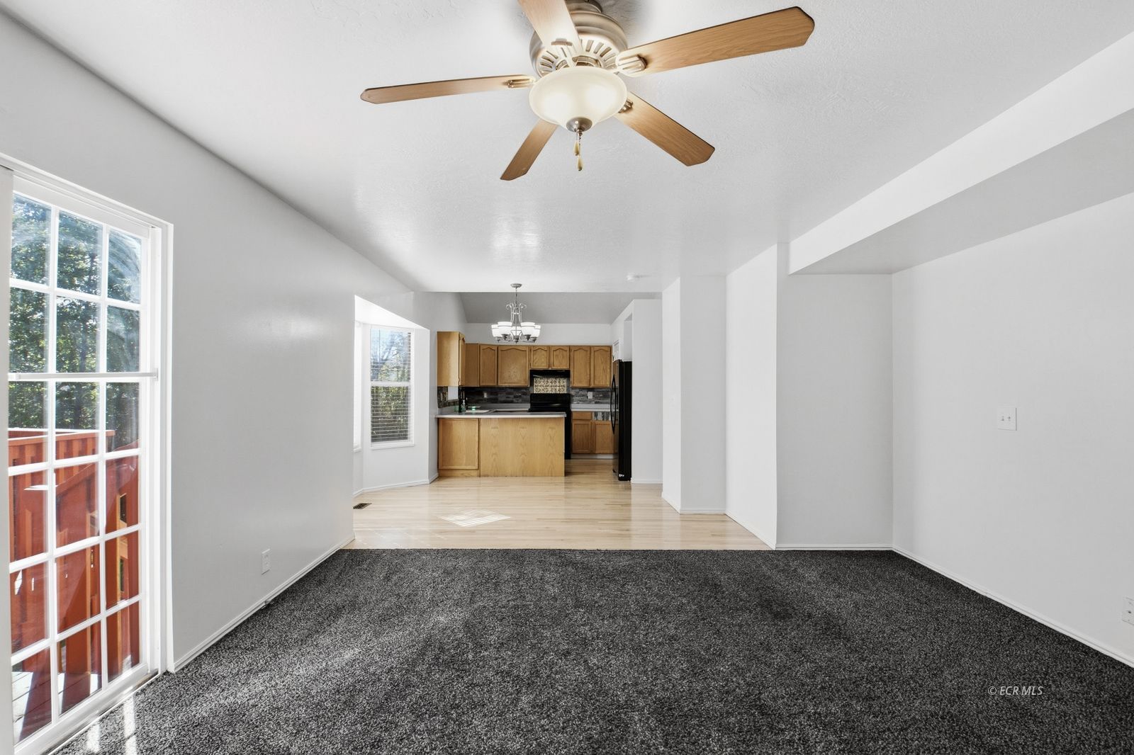 2110 Colonial Drive Property Photo 5