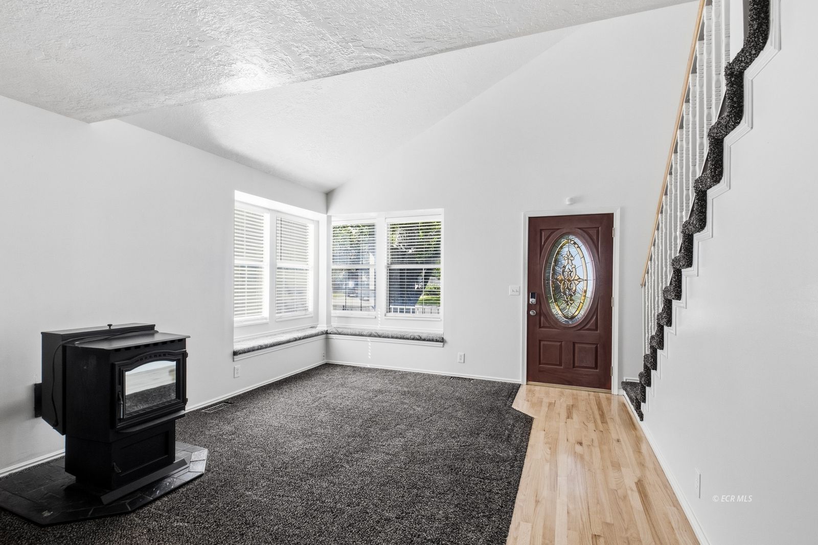 2110 Colonial Drive Property Photo 9
