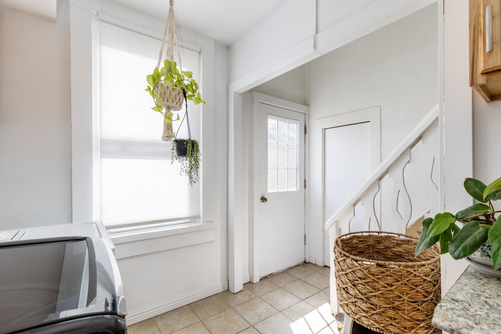 698 6th Street Property Photo 12